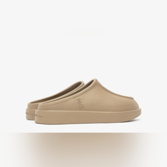 P448 NWB Flo in Mimtec | EU size 44 - 45 (US size 11-12) | Neutral Tan Slide On - Picture 6 of 6